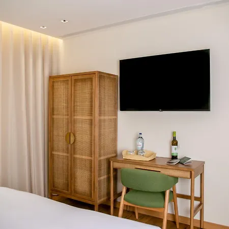Constance Retreat - Douro Verde By Fero *