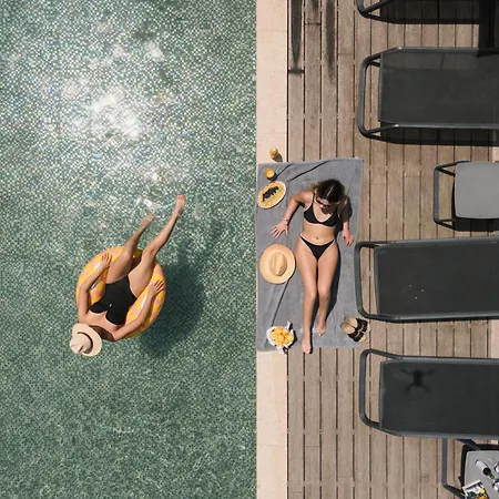 Retreat - Douro By Fero Constance