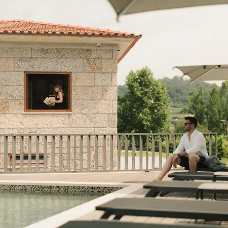 Retreat - Douro By Fero Landsted